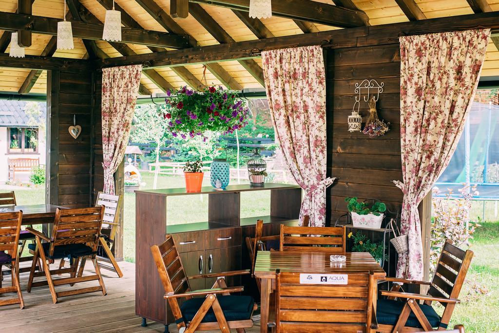 Отель La Conac In Bucovina Гура-Гуморулуй Экстерьер фото