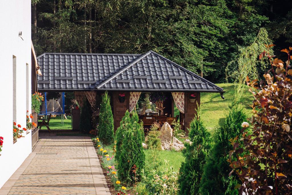 Отель La Conac In Bucovina Гура-Гуморулуй Экстерьер фото