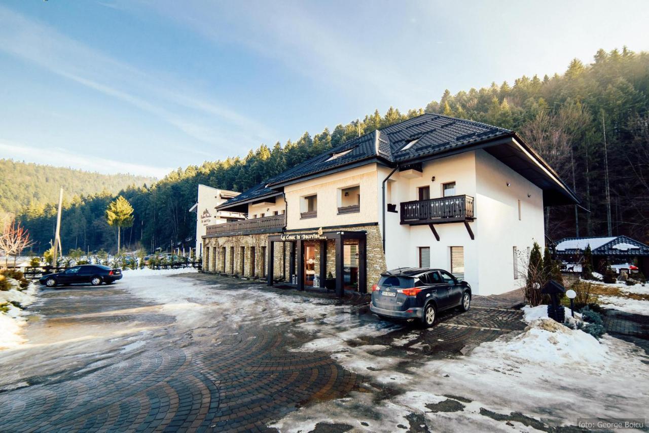 Отель La Conac In Bucovina Гура-Гуморулуй Экстерьер фото