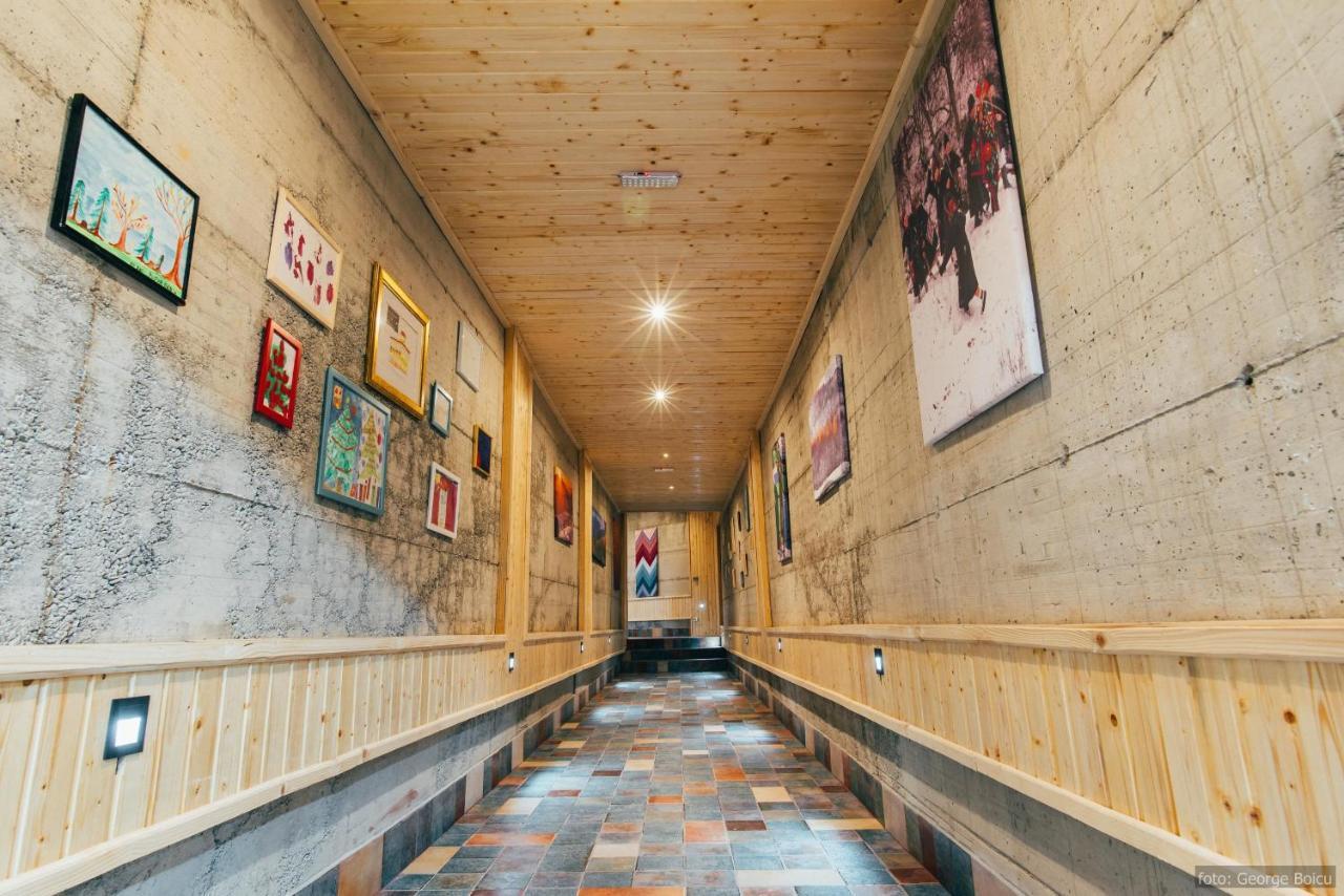 Отель La Conac In Bucovina Гура-Гуморулуй Экстерьер фото